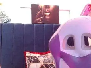 Offline violet-wish on CamSoda