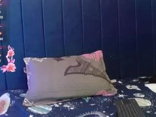 Offline violet-wish on CamSoda