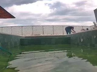 Freechat voyeurcam-casa-salsa-pool-1 on CamSoda