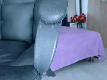 24isabella on Chaturbate