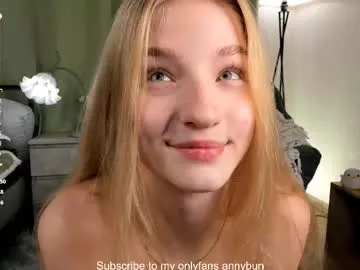 Freechat _annybunny_ on Chaturbate