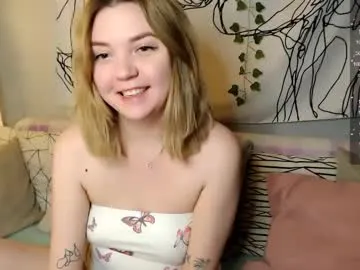 Offline _blonde_barbie_ on Chaturbate