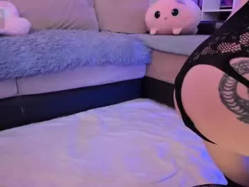 Offline _chloesweeet_ on Chaturbate