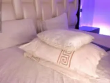 Freechat _curly_girl_ on Chaturbate