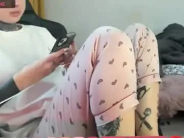 _feralberry__ on Chaturbate