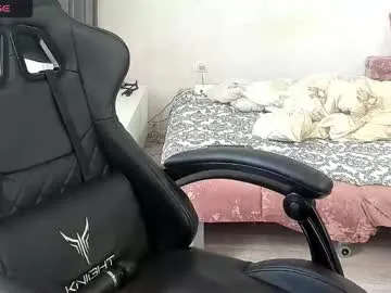 _feralberry__ on Chaturbate