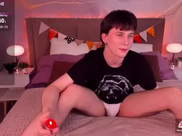 Offline adrianoaubert on Chaturbate