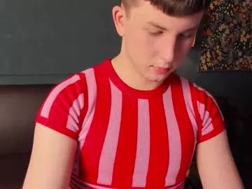 Offline adrianoaubert on Chaturbate