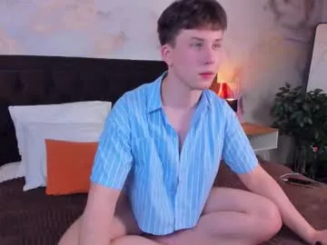 Offline adrianoaubert on Chaturbate