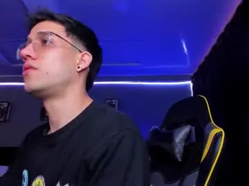 Offline alexgiraldo__ on Chaturbate