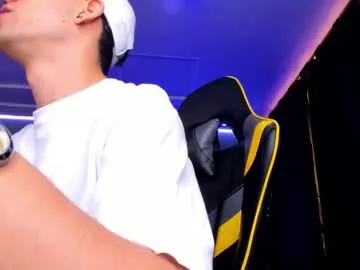 Offline alexgiraldo__ on Chaturbate