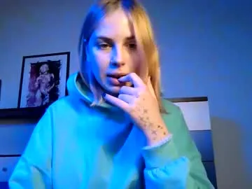 Offline alismoona on Chaturbate