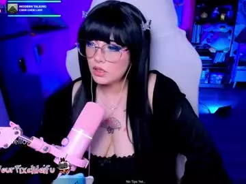 Offline alyssaromanova on Chaturbate