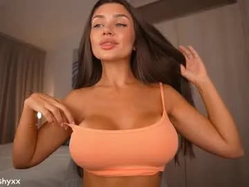 Offline amylure on Chaturbate