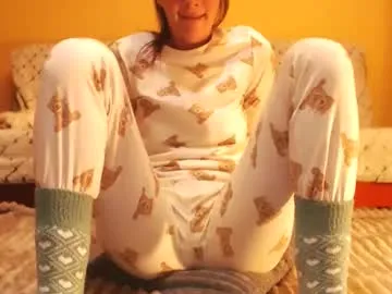 Offline andrasweetie on Chaturbate