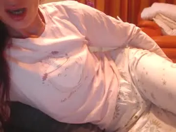 Offline andrasweetie on Chaturbate