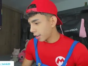 Offline andrew_twink18 on Chaturbate