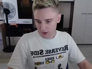 angryzan on Chaturbate