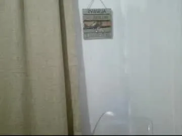 Freechat annarot on Chaturbate