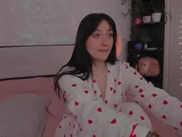 Offline ariellaallure on Chaturbate