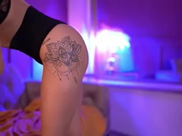 Offline arinarhodes on Chaturbate