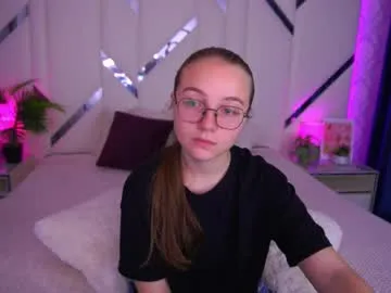 Offline arrinawair on Chaturbate