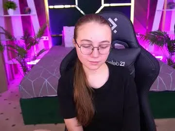 Offline arrinawair on Chaturbate