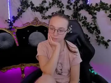 Offline arrinawair on Chaturbate