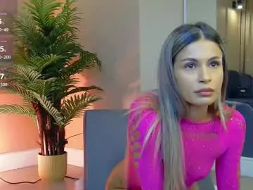 Offline avrillcyrux on Chaturbate