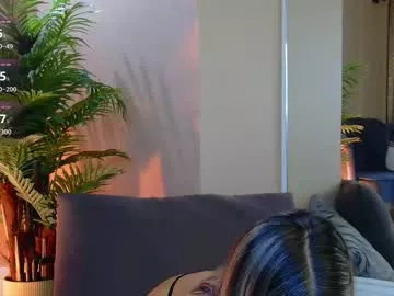 Offline avrillcyrux on Chaturbate