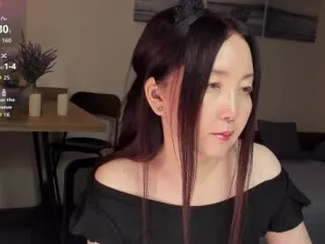 avroraromance — GOAL: made my day [2000 tokens remaining] Check my tip menu, sweety! #glasses #milf #asian #shy #brunette