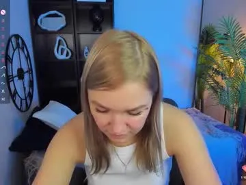 bella_cosmos on Chaturbate