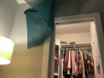 Offline bendlikebecks on Chaturbate