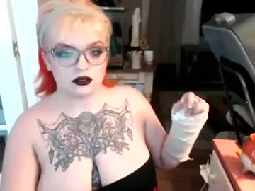 Offline bigtiddygoddess on Chaturbate
