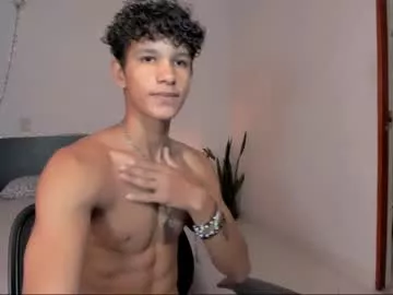 Offline brandonstonexl on Chaturbate