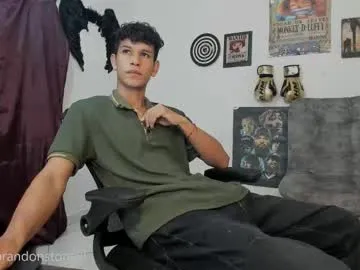 Offline brandonstonexl on Chaturbate