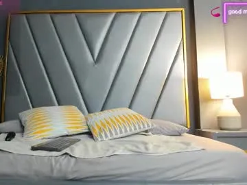 Offline brendaadams_ on Chaturbate