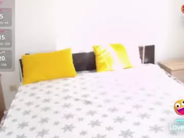 Offline brunettgirl_ on Chaturbate