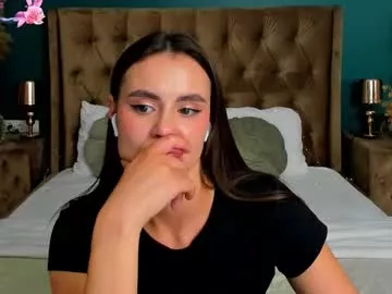 Offline calimoon_ on Chaturbate