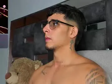 Offline camilo_ospina_ on Chaturbate