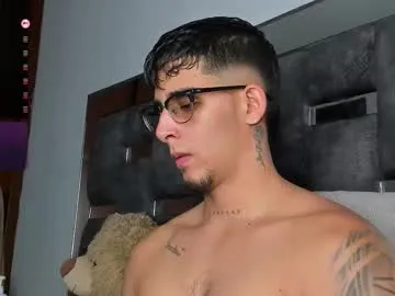 Offline camilo_ospina_ on Chaturbate