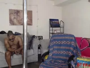 Freechat carliecreams on Chaturbate