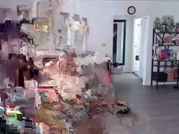 Freechat carliecreams on Chaturbate