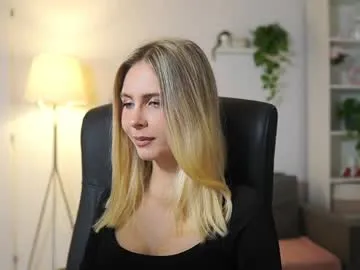 Offline catecrago_ on Chaturbate