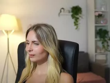 Offline catecrago_ on Chaturbate