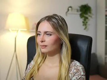 Offline catecrago_ on Chaturbate