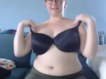 Freechat chelseasentra1 on Chaturbate