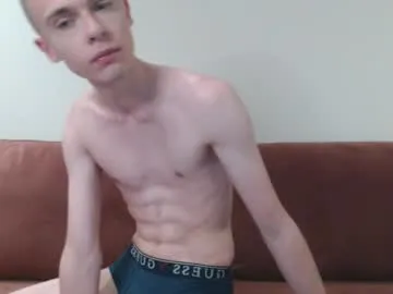 Freechat chris_19rown on Chaturbate