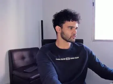 Freechat chrisandrew_ on Chaturbate