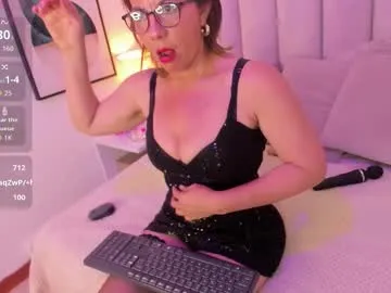 clhoe_johnson_ on Chaturbate